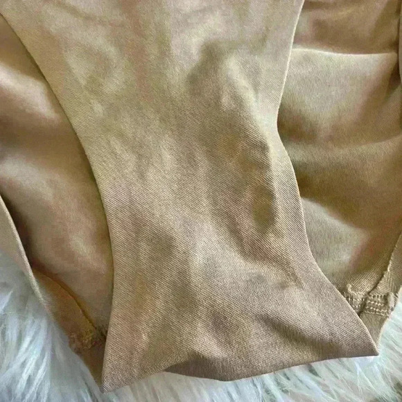 SKIMS- NWT Bonded High Wasted Brief Sz M Clay - Picture 6 of 8